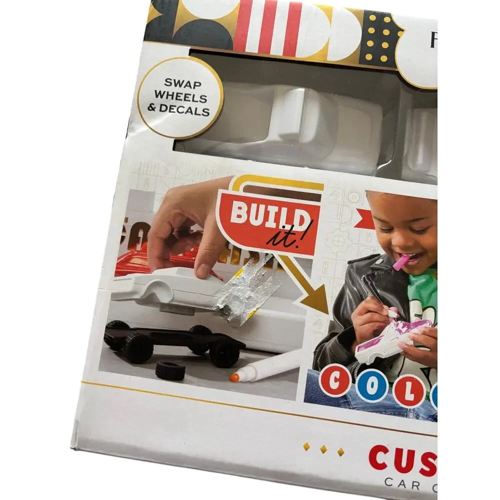 FAO Schwarz Custom Rides Car Coloring Playset 37 Piece Build & Color Kit NIB